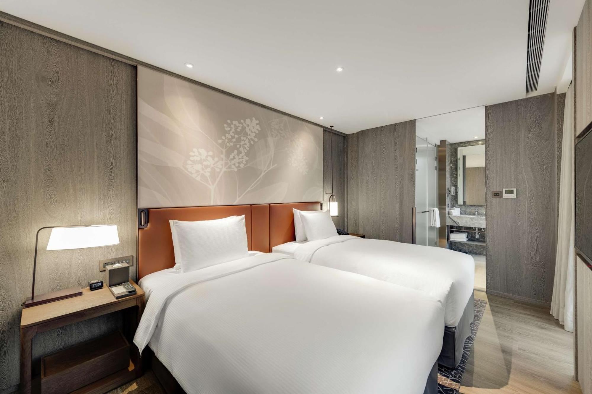 Doubletree By Hilton Taipei Zhongshan Экстерьер фото