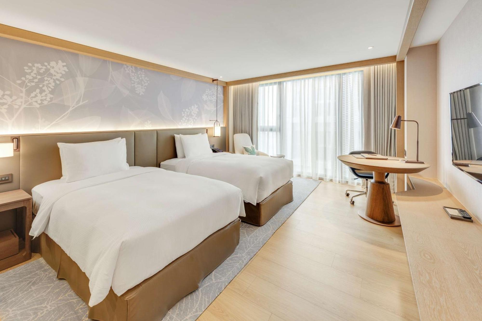 Doubletree By Hilton Taipei Zhongshan Экстерьер фото