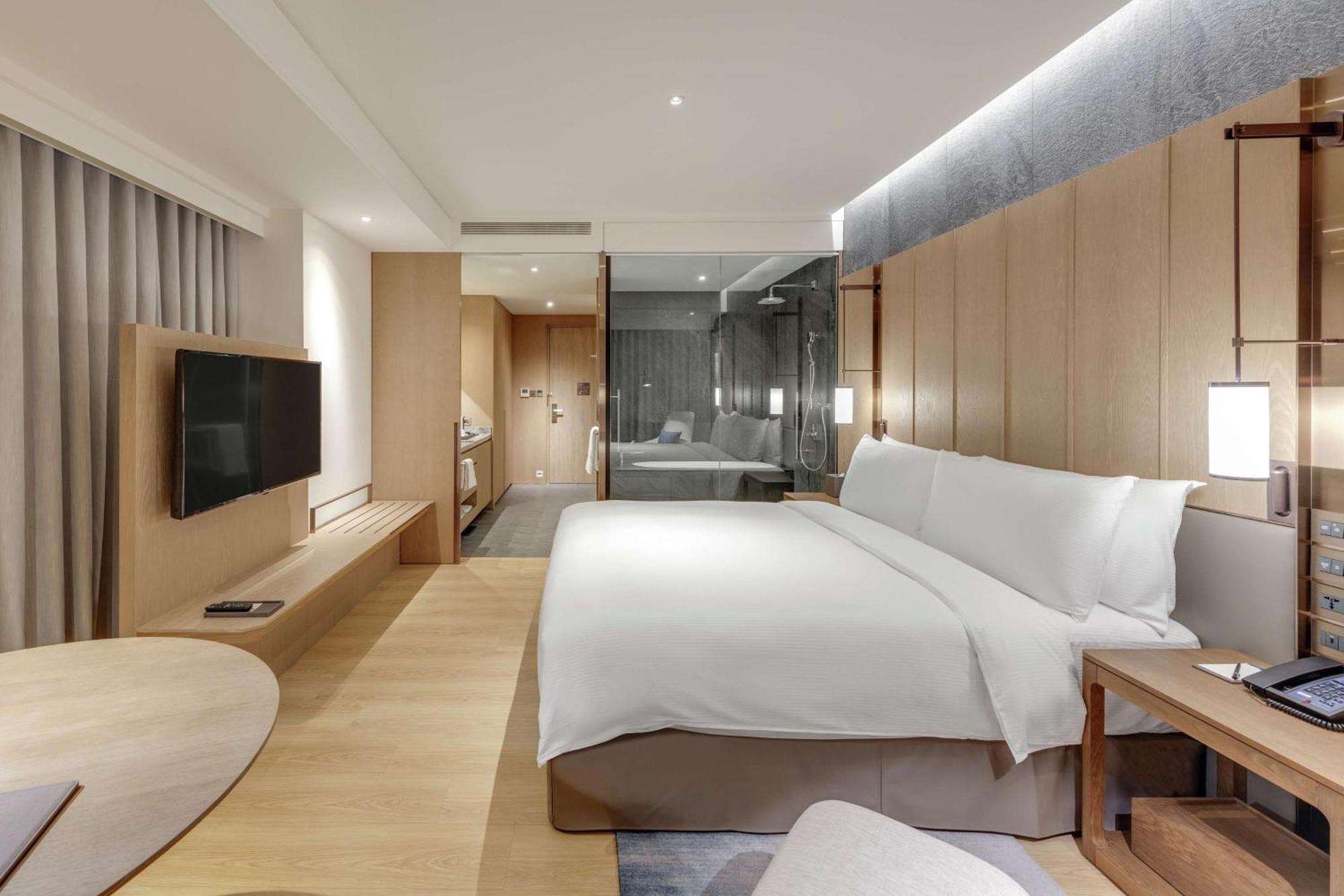 Doubletree By Hilton Taipei Zhongshan Экстерьер фото