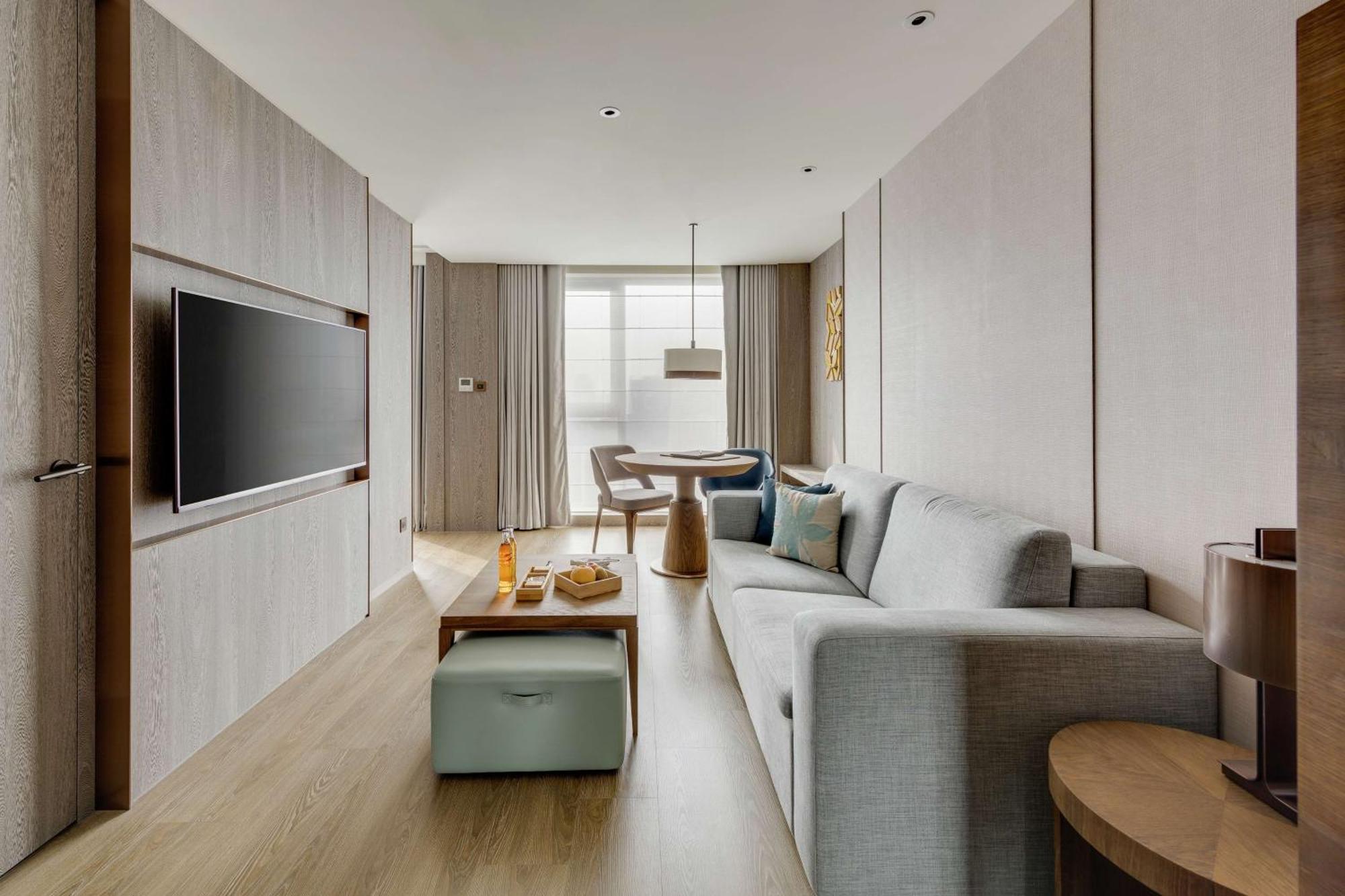 Doubletree By Hilton Taipei Zhongshan Экстерьер фото